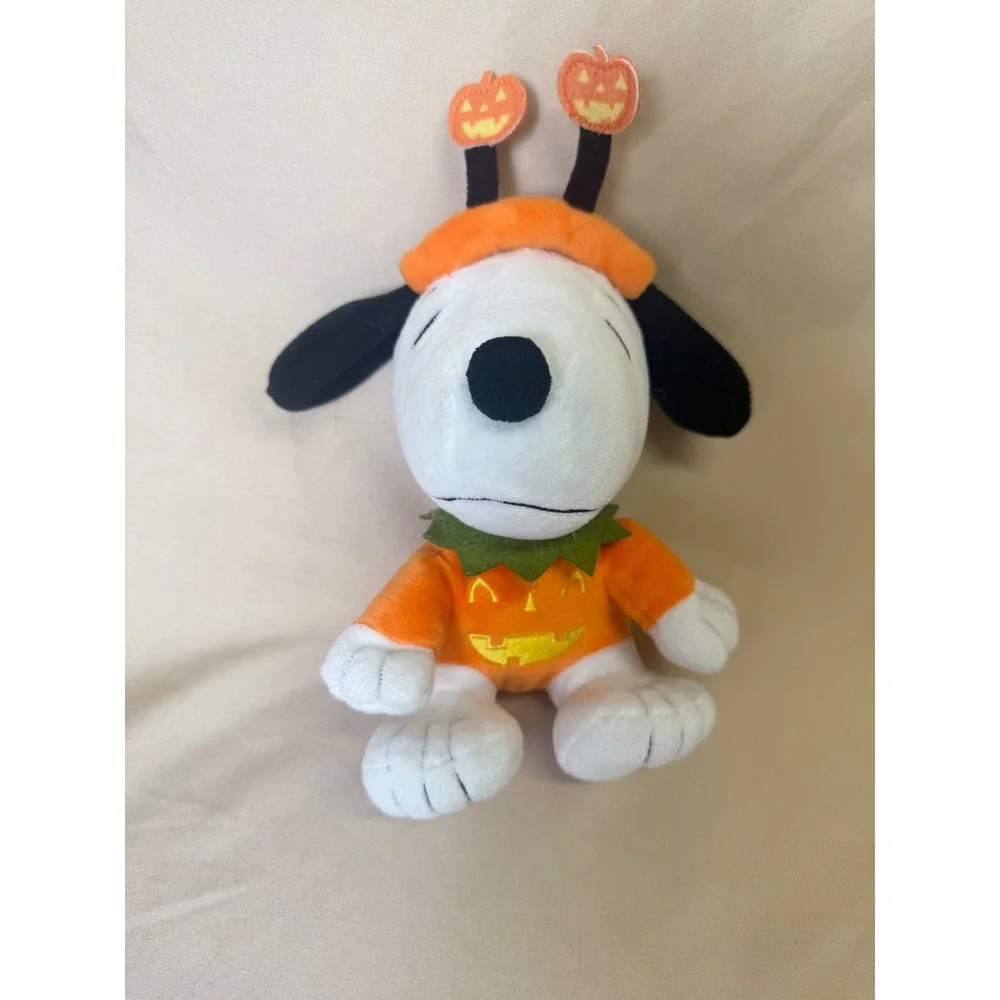 Hallmark Peanuts Snoopy Halloween Pumpkin Costume Plush Stuffed Animal Toy
